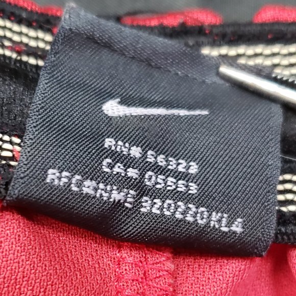 Nike Men’s Red and White Gym Workout Shorts X-Large - Picture 4 of 6